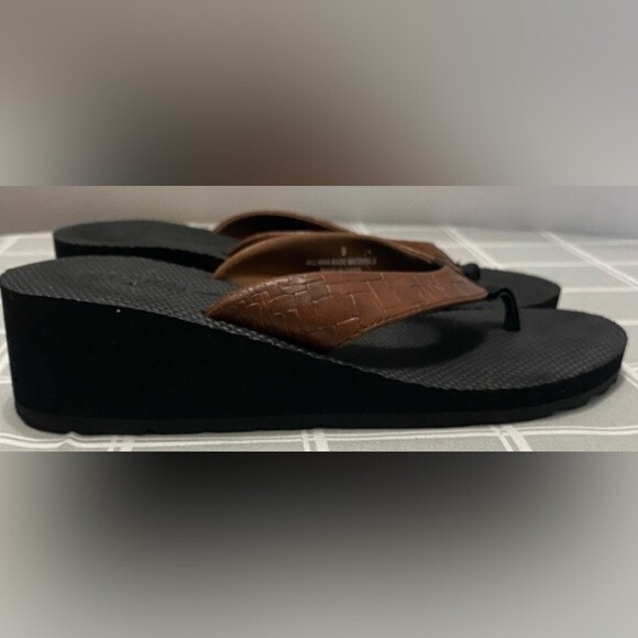 Speedo Womens Size 9 Brown Black 2” Heel Flip Flop Thong Sandals Slide Slip on - Picture 4 of 8